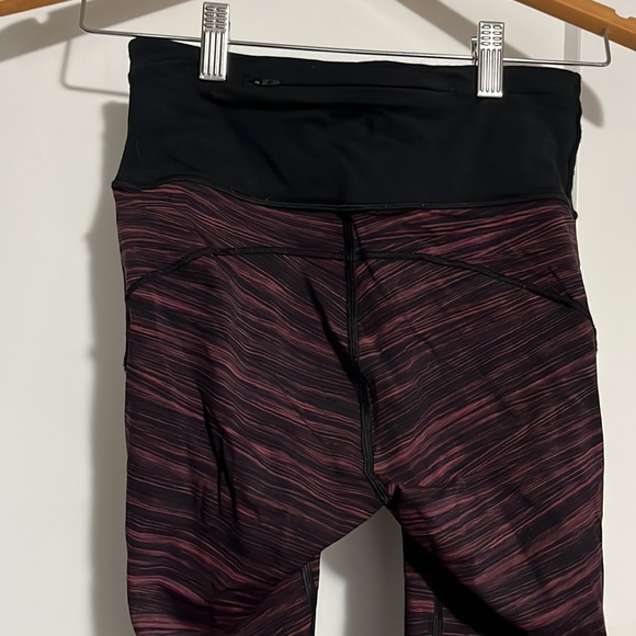 Lululemon crop leggings - Picture 5 of 6